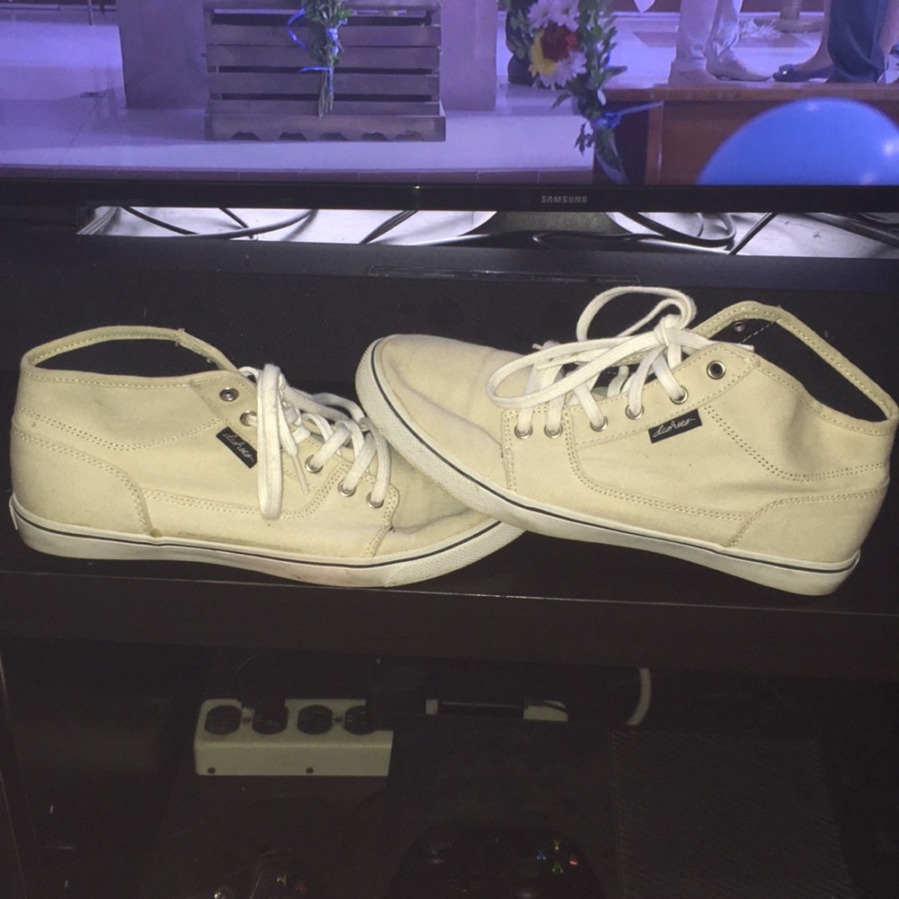 DC shoes
